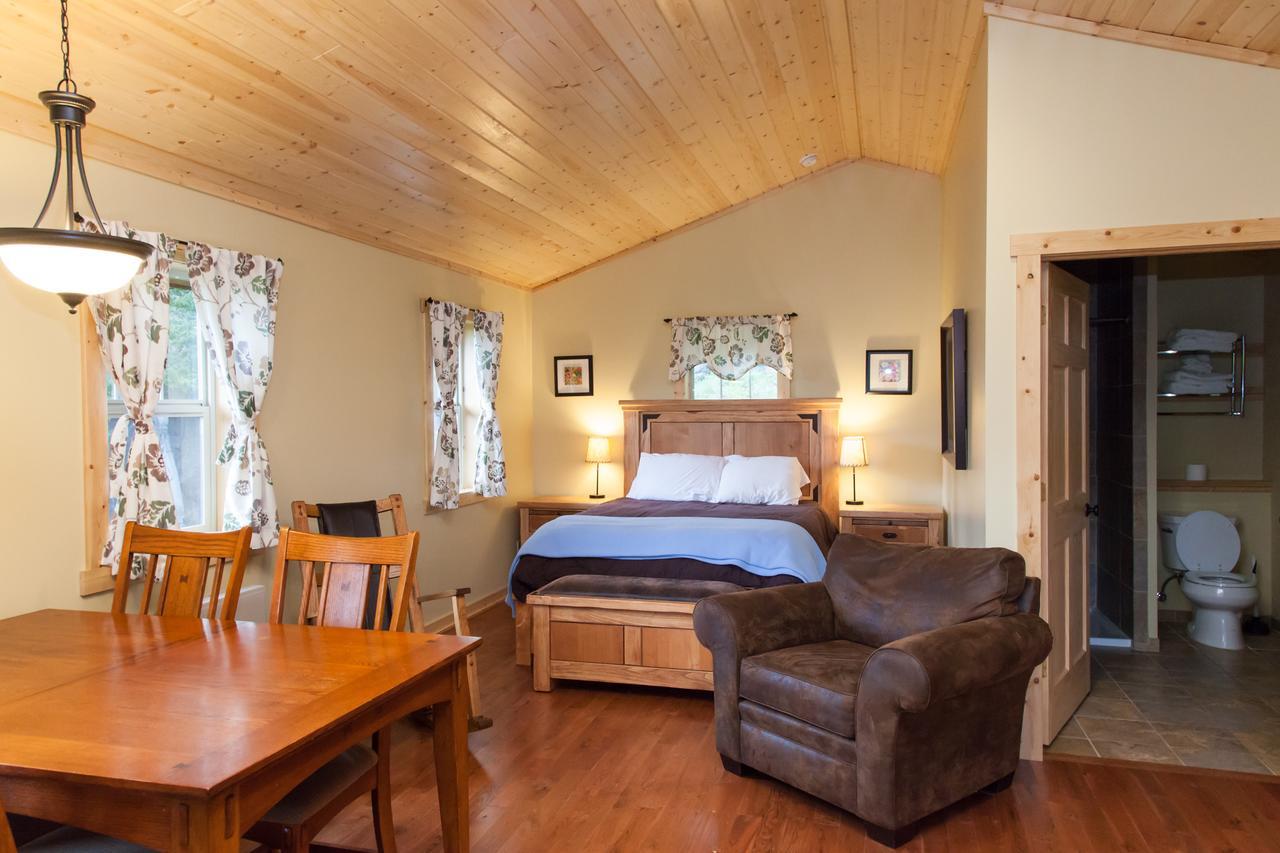 Homestake Lodge Whitehall Eksteriør bilde
