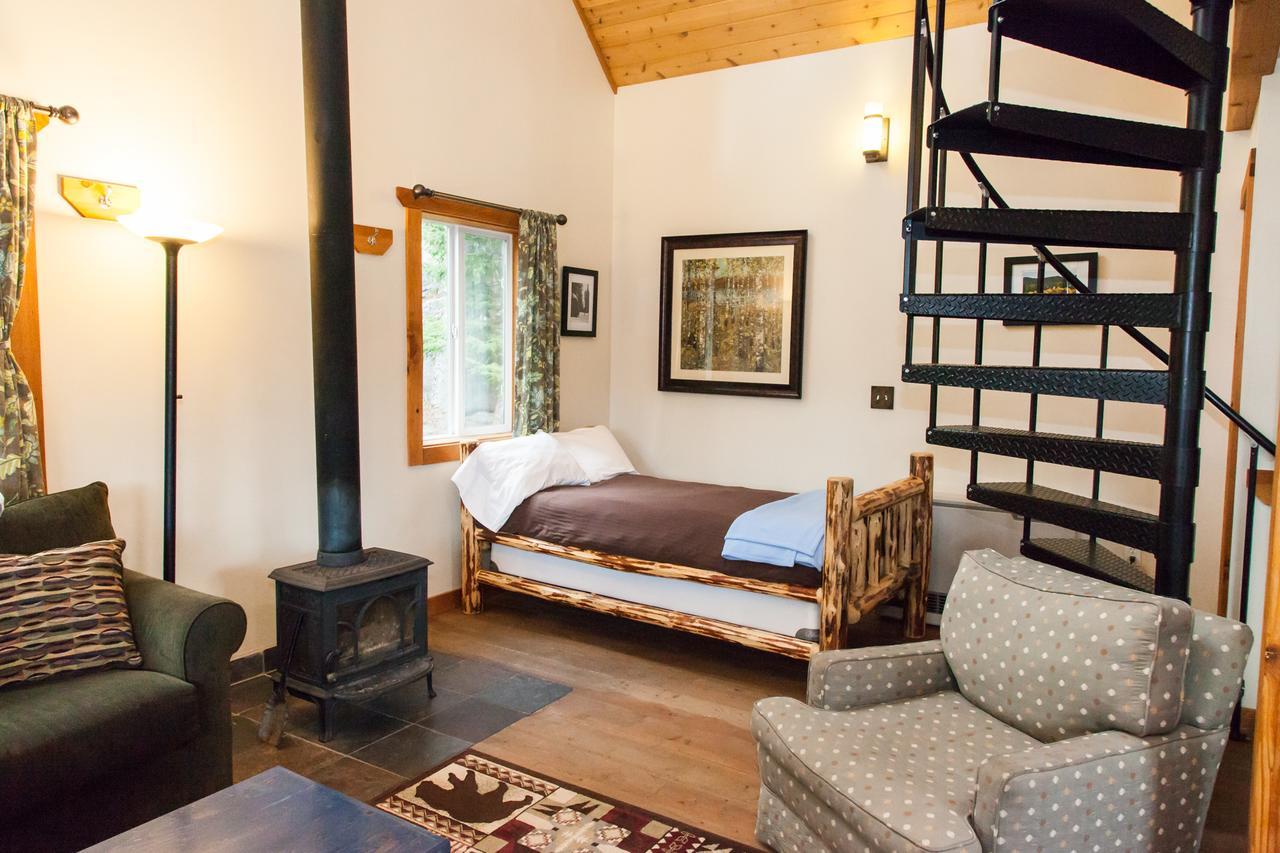 Homestake Lodge Whitehall Eksteriør bilde