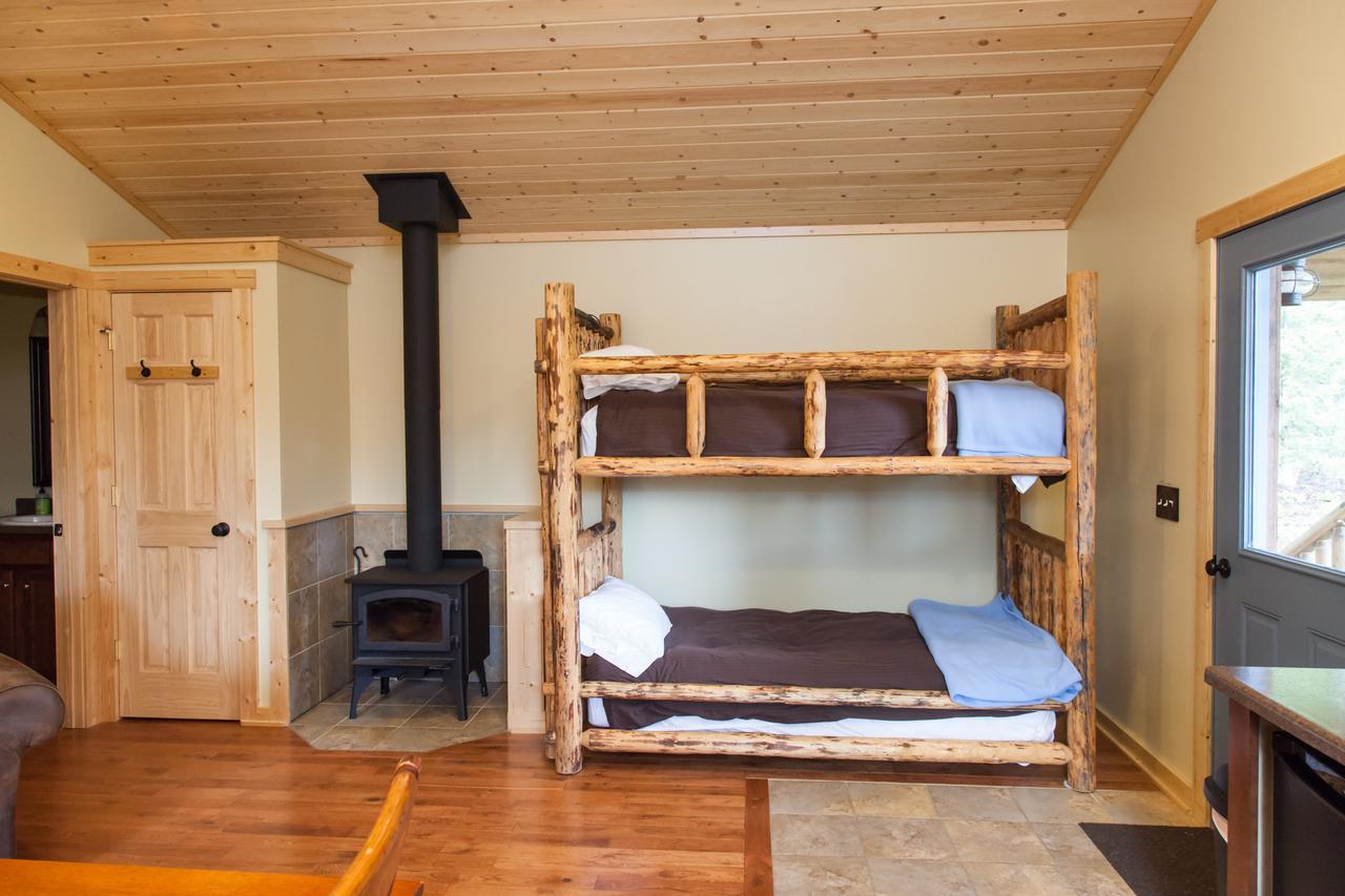 Homestake Lodge Whitehall Eksteriør bilde